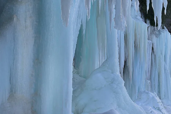 Winterlandschaft Von Der Außenseite Einer Eishöhle Grand Island National Recreation — Stockfoto