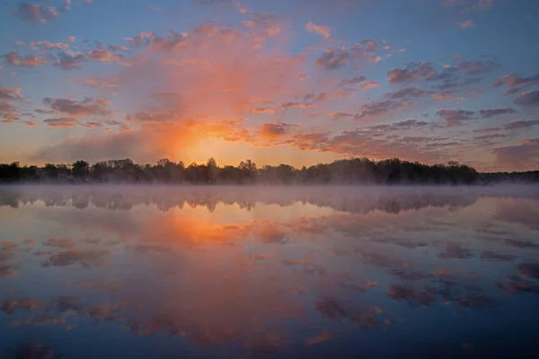 Landschaft Eines Frühlingssonnenaufgangs Whitford Lake Leichten Nebel Fort Custer State — Stockfoto