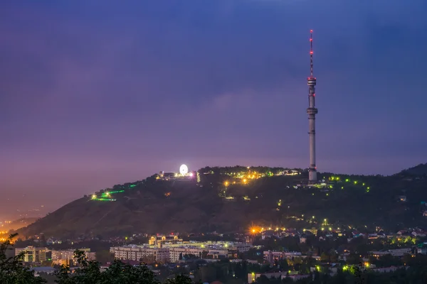 Uitzicht over de stad Almaty — Stockfoto