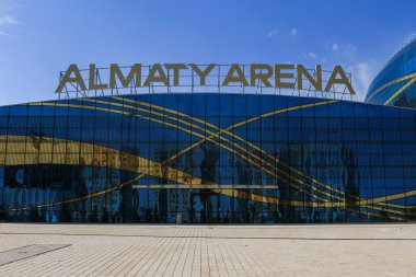 Almatı, Kazakistan - 12 Ekim 2016: Ice arena Almatı Arena Kış Üniversite Oyunları 2017 Almatı şehrinde 2016 yılında yaptırılmıştır.