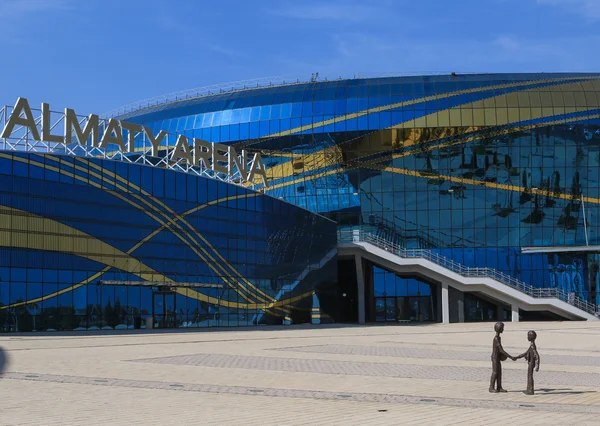 Almatı, Kazakistan - 12 Ekim 2016: Ice arena Almatı Arena Kış Üniversite Oyunları 2017 Almatı şehrinde 2016 yılında yaptırılmıştır.