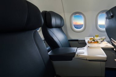 havayolu yemek uzun mesafe uçuş sırasında görev yaptı.