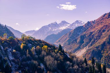 Tien Shan dağlar, Kazakistan Almatı şehri yakın