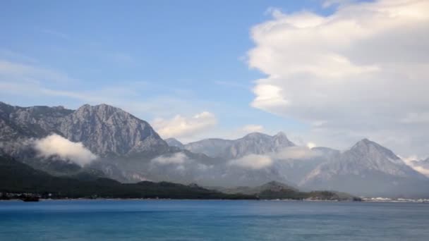 Nubes en movimiento rápido — Vídeo de stock