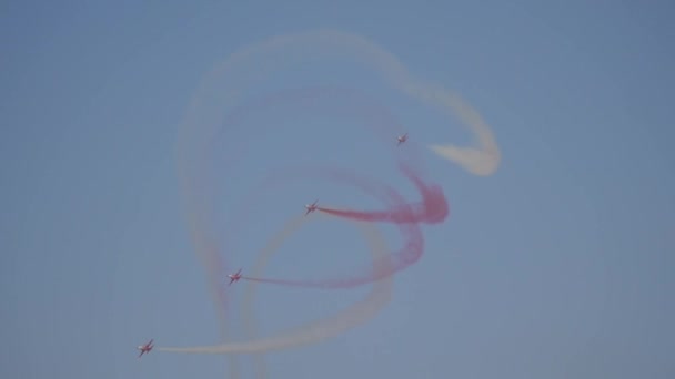 Antalya, Turkiet: april 2018. Turkiska stjärnor aerobatic team — Stockvideo