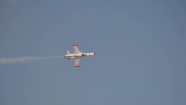 Antalya, Turkiet: april 2018. Turkiska stjärnor aerobatic team — Stockvideo