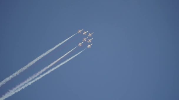 Antalya, Turkiet: april 2018. Turkiska stjärnor aerobatic team — Stockvideo