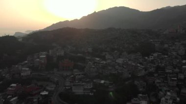 Jiufen, hava görünümünü de yazım Jioufen ya Chiufen. Bir dağ alan Ruifang bölgesinde, New Taipei City