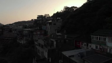 Jiufen, hava görünümünü de yazım Jioufen ya Chiufen. Bir dağ alan Ruifang bölgesinde, New Taipei City