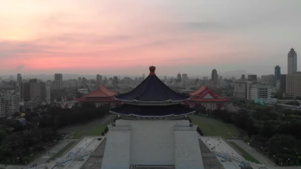 Vista Aérea Del National Chiang Kai Shek Memorial Hall — Vídeos de Stock