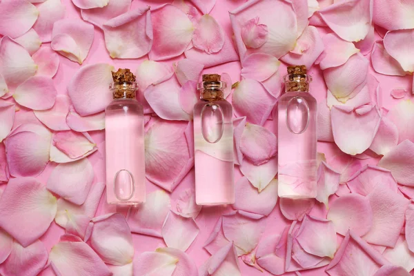 Essential Oil Roses Rose Petals Small Bottles Oil Minimalism Top — Stock Photo, Image