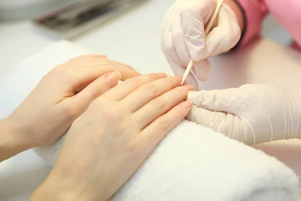 Closeup Shot Woman Nail Salon Getting Manicure Cosmetologist Nail File — Stock Photo, Image