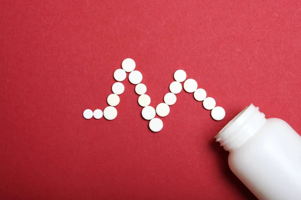 Pillen Auf Einem Farbigen Hintergrund Draufsicht Medizin Behandlung Krankheit Medikamente — Stockfoto