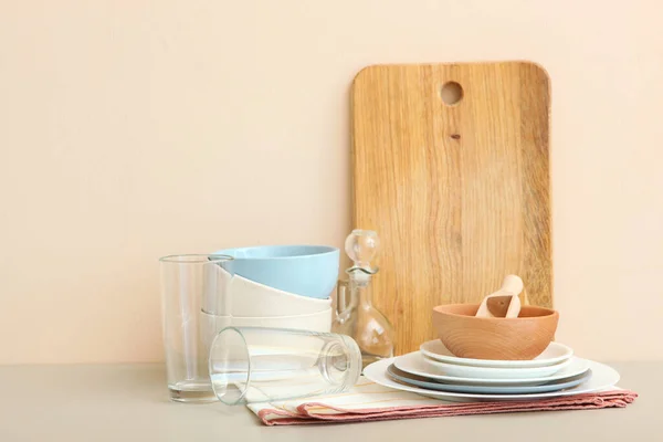 Набор Посуды Столе Композиция Стиле Минимализма Кухонной Утвари — стоковое фото