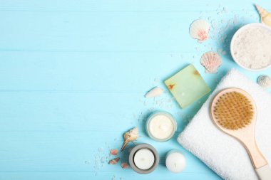 Bir masaüstü görünümünde metin için yeri olan güzel bir spa kompozisyonu.