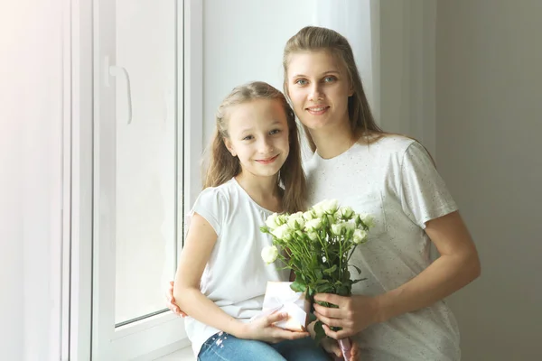 Conceito Dia Mãe Mãe Filha Casa — Fotografia de Stock