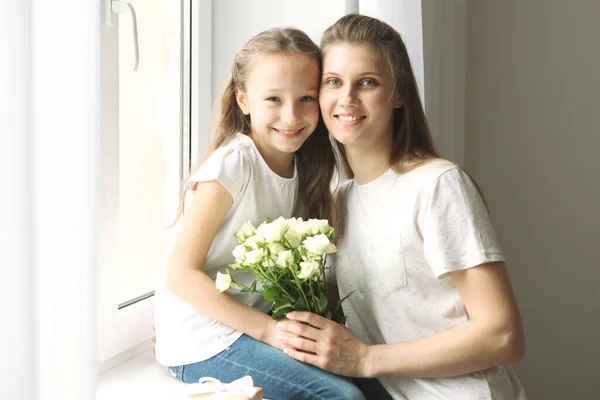 Conceito Dia Mãe Mãe Filha Casa — Fotografia de Stock