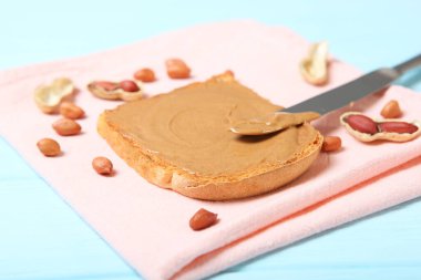 Masada fıstık ezmeli tost..