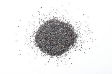 Beyaz üzerinde izole haşhaş tohumları