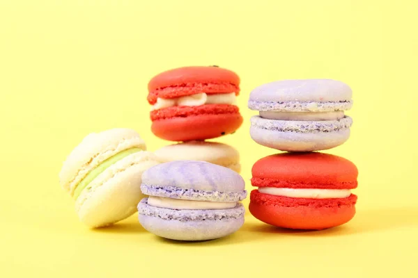 Gâteaux Macarons Sur Fond Coloré — Photo