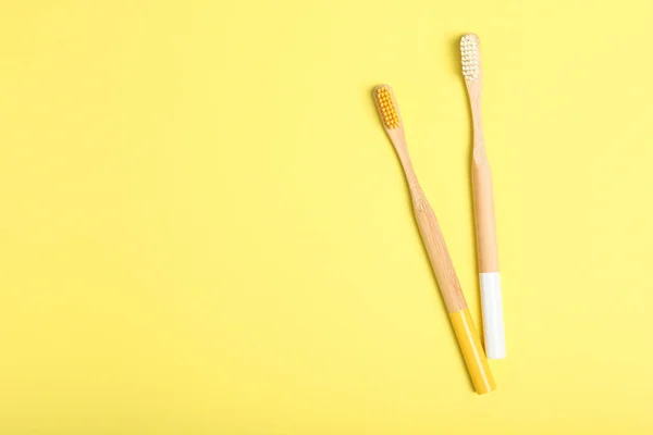 Natural Bamboo Toothbrushes Colored Background Top View Oral Dental Care — Stock Photo, Image