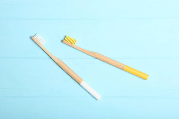 Natural Bamboo Toothbrushes Colored Background Top View Oral Dental Care — Stock Photo, Image