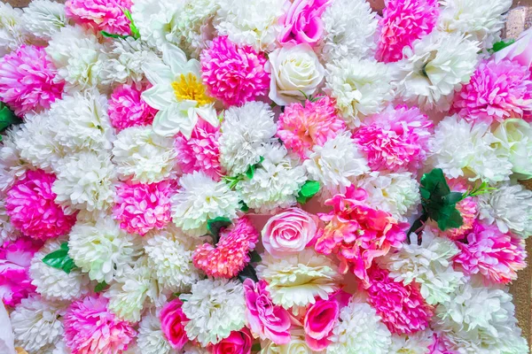 Multi color hecho a mano flor de papel, decoración de la boda y colorido escenario de la boda en Bangladesh . — Foto de Stock