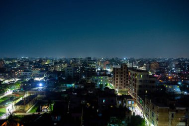 Coronavirus 'un Dhaka şehrindeki tecrit saatinin gece görüntüleri..