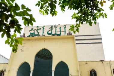 Baitul Mukarram Ulusal Camii 'nin yazı tipi açısı 3 Nisan 2020' de Dhaka, Bangladeş 'te boş.