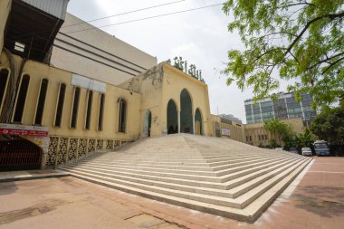 Baitul Mukarram Ulusal Camii 'nin yazı tipi açısı 3 Nisan 2020' de Dhaka, Bangladeş 'te boş.