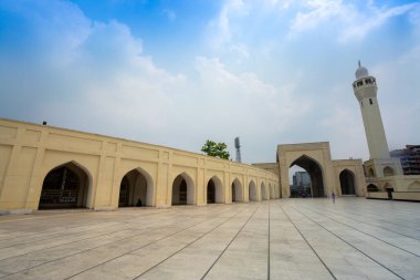 Baitul Mukarram Ulusal Camii 'nin dışındaki cami şu anda Bangladeş, Dhaka' da 3 Nisan 2020 'de boş.