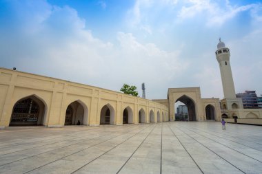 Baitul Mukarram Ulusal Camii 'nin dışındaki cami şu anda Bangladeş, Dhaka' da 3 Nisan 2020 'de boş.