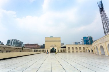 Baitul Mukarram Ulusal Camii 'nin dışındaki cami, Bangladeş' in Dhaka kentindeki şuanda boş.