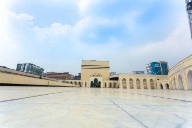Baitul Mukarram Ulusal Camii 'nin dışındaki cami, Bangladeş' in Dhaka kentindeki şuanda boş.