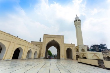 Baitul Mukarram Ulusal Camii 'nin dışındaki cami, Bangladeş' in Dhaka kentindeki şuanda boş.