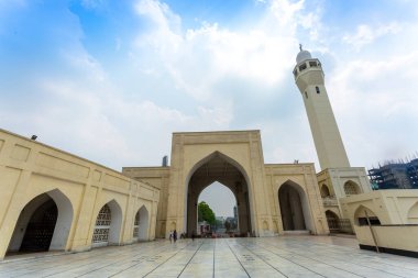 Baitul Mukarram Ulusal Camii 'nin dışındaki cami, Bangladeş' in Dhaka kentindeki şuanda boş.