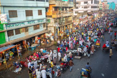 Sabah 7 'de Güney Jatrabari, Dhaka' daki Sabah Akşamları balık pazarında.