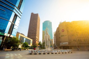 Dhaka 'daki tüccarlar için en yoğun yerlerden biri olan Balaka Chattar, Motijheel, Dhaka, Bangladeş' teki koronavirüs hastalığından korktuğu için tamamen boş..