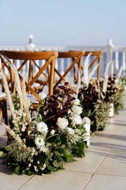 Düğün töreni için süslemeler.