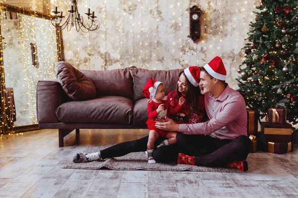 Kerstmis foto van een gelukkige familie Rechtenvrije Stockfoto's