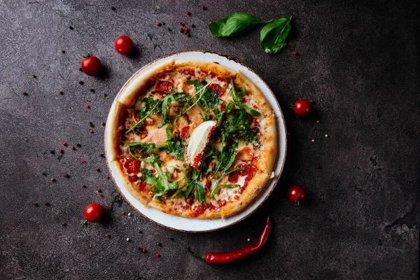 Mengsel pizza, Italiaans eten — Stockfoto