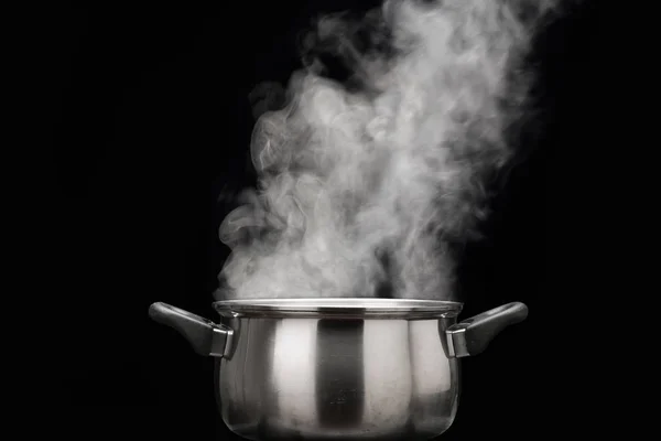 鍋の上に蒸気 — ストック写真