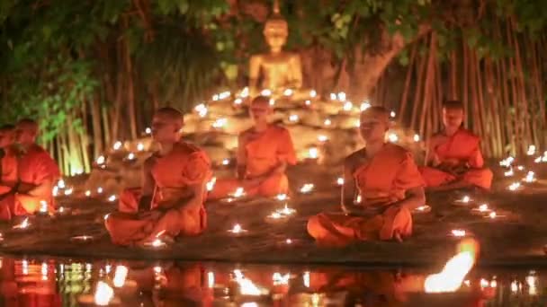 Asalha Bucha Day, Chiangmai, Thaïlande . — Video