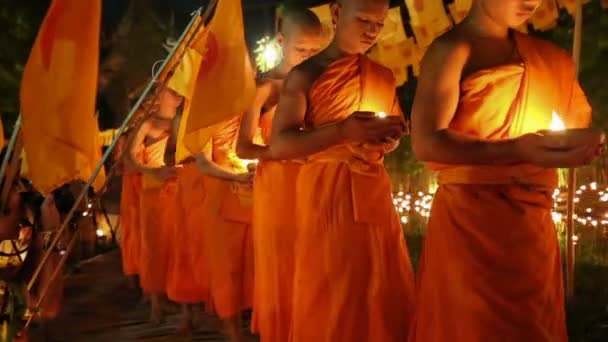 Dia de Asalha Bucha, Chiangmai, Tailândia . — Vídeo de Stock