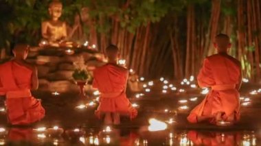 Asalha Bucha gün, Chiangmai, Tayland.