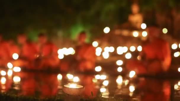 Asalha Bucha gün, Chiangmai Tayland (vurdu raf odak) — Stok video