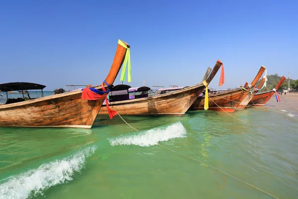 Longtail boats at  Ao Nang beach,  Krabi , Thailand — Stock Photo, Image