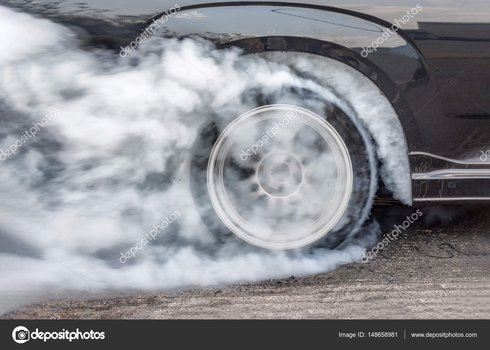 Dragster Car Burn Out Rear Tyre With Smoke Stock Photo by ©toa55 148658981