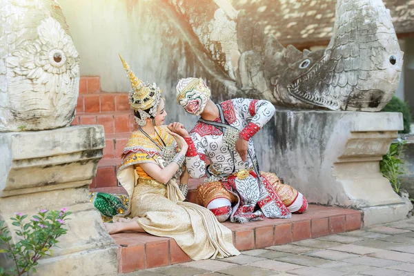 哈努曼和 Suvannamaccha 在泰国罗摩衍那 — 图库照片