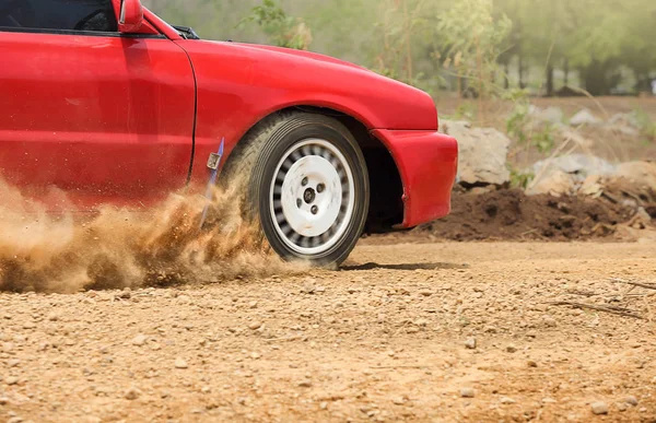 Rally coche en pista de tierra . — Foto de Stock